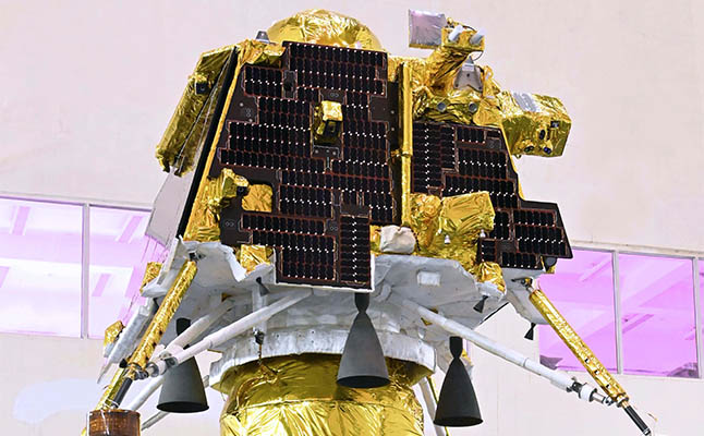Indische Mondlandefähre „Vikram“. Deren Solarpaneele sind mit Spezialsiliconen von WACKER verklebt. (Foto)